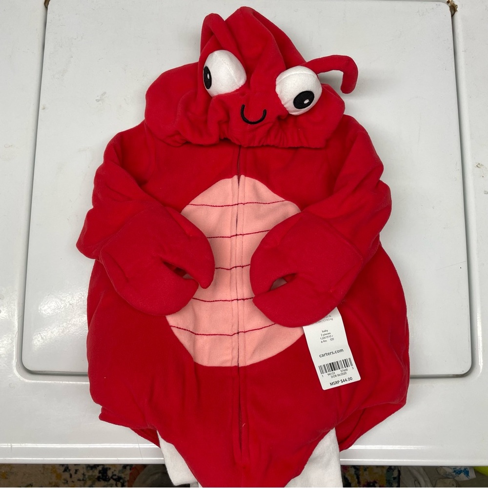 BNWT Carter’s Lobster costume.